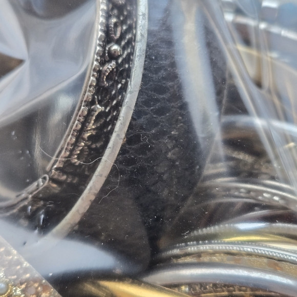 Lot of Bracelets 3.8 lbs Silver & Gold Tone Bangles Mixed Styles & Materials - Picture 14 of 17